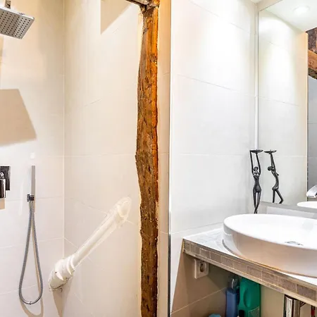 Guestready - Stone Near Sainte-chapelle Parigi