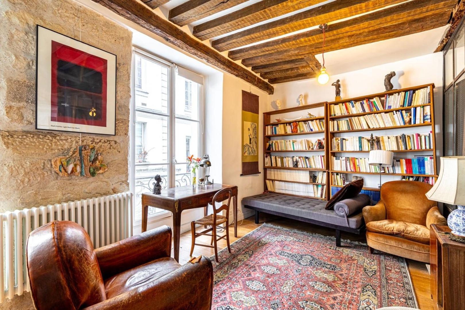 Guestready - Stone Near Sainte-chapelle *
